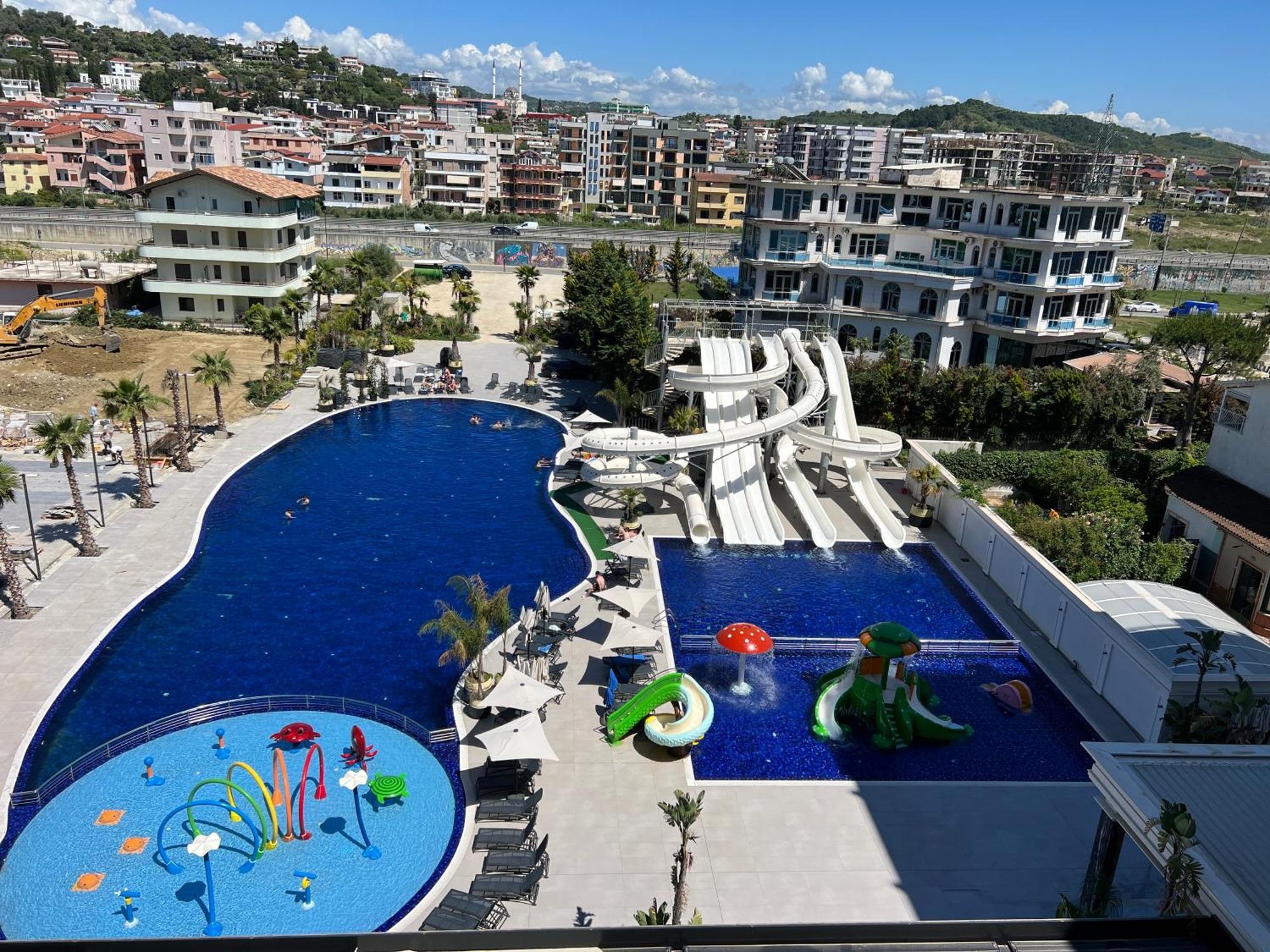 Coastline Luxury Apart Hotel Golem  Dış mekan fotoğraf