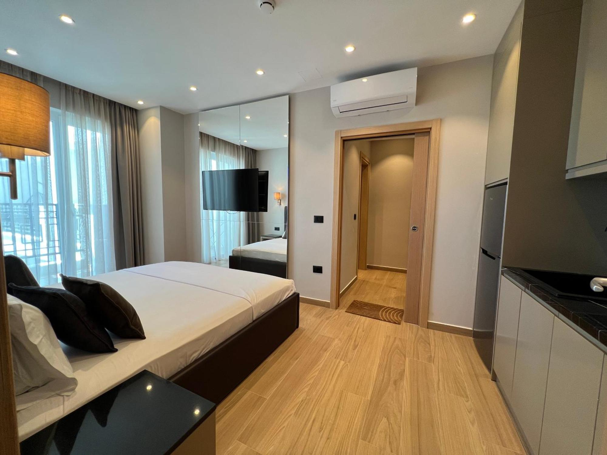 Coastline Luxury Apart Hotel Golem  Dış mekan fotoğraf
